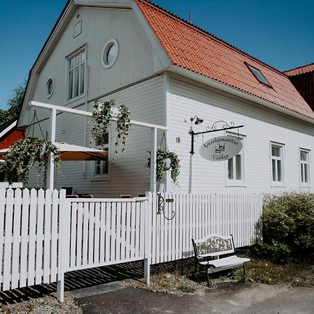 Vaeaeksyn Apteekinmajoitus Buitenkant foto