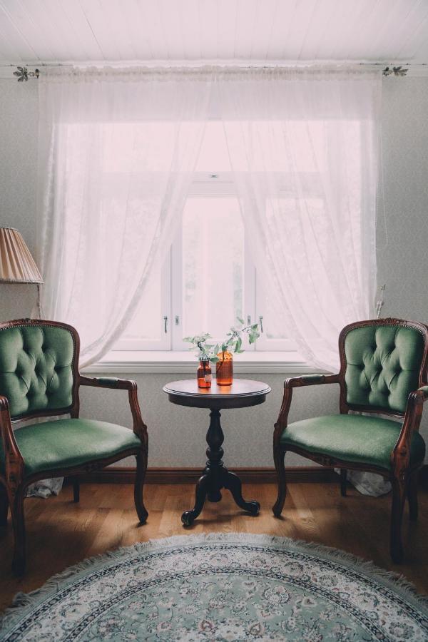 Vaeaeksyn Apteekinmajoitus Buitenkant foto