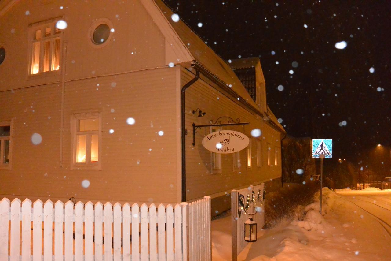 Vaeaeksyn Apteekinmajoitus Buitenkant foto